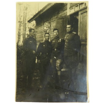 Foto de los pilotos del Ejército Rojo de la sede del Regimiento N-Th.. Espenlaub militaria