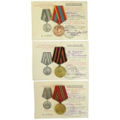 Trois médailles avec documents délivrés au sergent-chef Gagolkin Ivan.