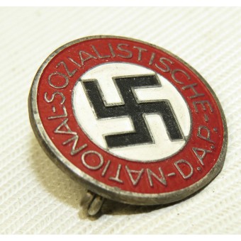 NSDAP-Abzeichen vom Ende des Krieges, Karl Wurster-Markneukirchen, M 1/34.. Espenlaub militaria