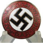 M 1/139 NSDAP-merkki. Erittäin harvinainen tyyppi