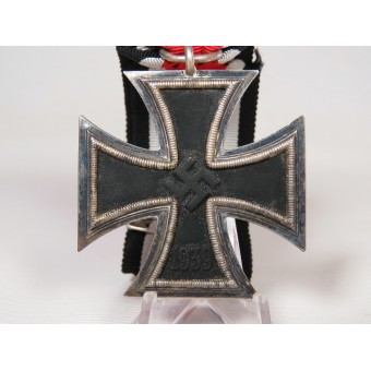 « 122 » croix de fer marqué 2e classe. 1939. J.J.Stahl / Strassburg.. Espenlaub militaria