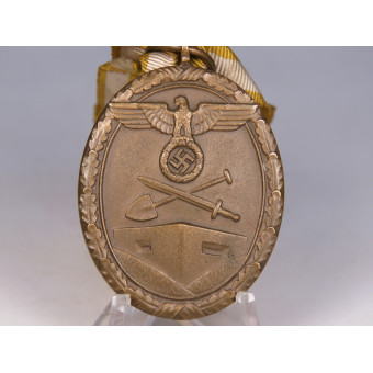 Bronze Westwall Medal First Type. Espenlaub militaria