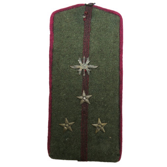 Épaulette de campagne de lArmée rouge soviétique dun lieutenant technicien supérieur des troupes de transmissions. Espenlaub militaria