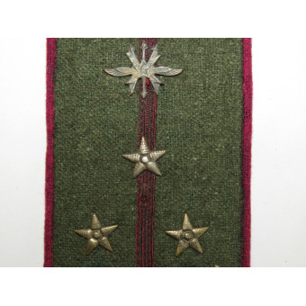 Épaulette de campagne de lArmée rouge soviétique dun lieutenant technicien supérieur des troupes de transmissions. Espenlaub militaria