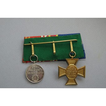 Die Medaillenleiste gehörte dem Polizeidienst, 1. und 2. Weltkrieg. Espenlaub militaria