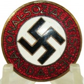 M1/127RZM Insigne de membre du NSDAP - Alfred Stübbe
