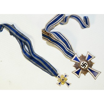 Pienoiskoossa äidin ristikkäinen Ehrenkreuz der Deutschen Mutter, kultaluokka. Espenlaub militaria