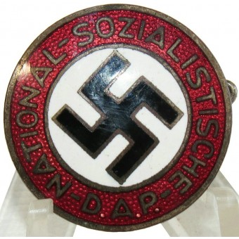 NSDAP: n jäsenmerkki merkitty 6. Tuottaja - Karl Hensler. Espenlaub militaria