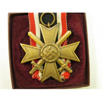 Kriegsverdienstkreuz segunda clase II -KVK con espadas. caso LDO. Espenlaub militaria