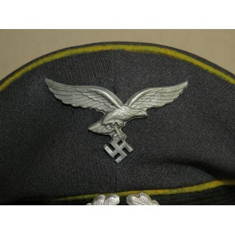 Luftwaffe -visiirihattu alempien lentohenkilöstön tai laskuvarjojen joukossa. Espenlaub militaria