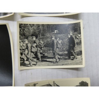 250 photos de larchive du commandant du bataillon du 98e Régiment GJ de la Wehrmacht-major Alfons Schmid. Les photos montrent son service militaire du front occidental, à travers la Pologne, sur le territoire de lUnion sovi&eacut. Espenlaub militaria