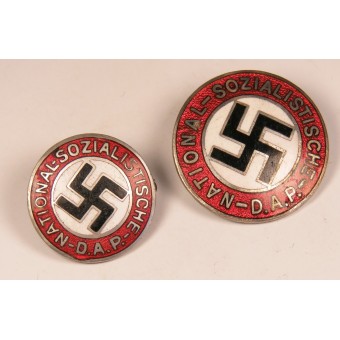 18 mm NSDAP-Mitgliederabzeichen RZM22-Johann Dittrich. Espenlaub militaria