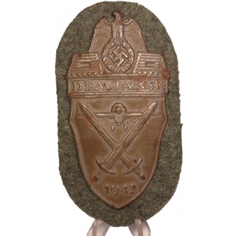 Нарукавный щит Демянск 1942. Сталь. Espenlaub militaria