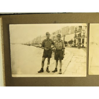 Soldbuch, Wehrpass, dogtag, fotoalbum, pansarsoldat Robert Garner. Espenlaub militaria