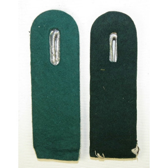 Officiers de rang inférieur de ladministration de la Luftwaffe (Z) - épaulettes à coudre. Espenlaub militaria