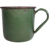 Grün emaillierte RKKA-Tasse aus der Kriegszeit
