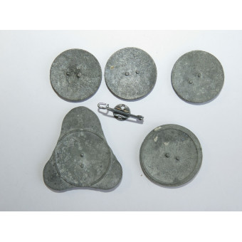 Set of 5 NSDAP badges with RZM M1/92 marking, demonstrating the manufacturing process. Espenlaub militaria