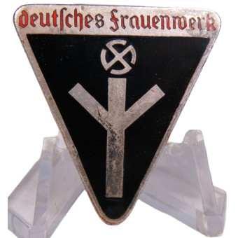 Deutsches Frauenwerk Badge RZM 72 Fritz Zimmermann Stuttgart. Espenlaub militaria