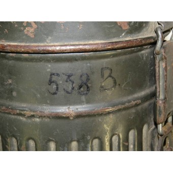 Duits 3e Reich WW2 Made, 1944 jaar gedateerd gasmasker met bus.. Espenlaub militaria