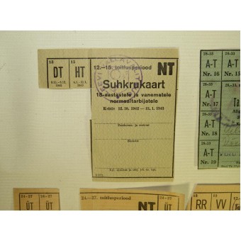 WW2 epoca, carte cibo e la domanda di tabacco / tagliandi emessi nel occupata Estonia. Espenlaub militaria