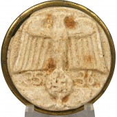 Distintivo in ceramica del Terzo Reich Gau 8 Winterhilfswerk 35/36. WHW