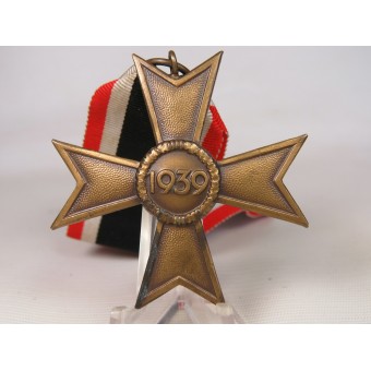 KVK II 1939 Kriegsverdienstkreuz mit Schwertern. Messing brüniert. Espenlaub militaria