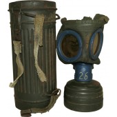 Tysk gasmask Gasmaske Gasmaske M1930 med en behållare från mitten av kriget