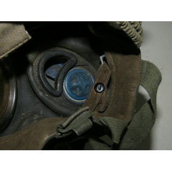 Deutsche Gasmaske Gasmaske M1930 mit einem Kanister aus der Mitte des Krieges. Espenlaub militaria