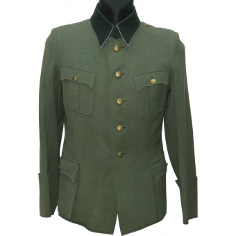 Tunica ufficiale della Wehrmacht tedesca con colletto verde scuro e piping blu. Espenlaub militaria