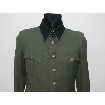 German Wehrmacht officers tunic with a dark green collar and blue piping. Espenlaub militaria