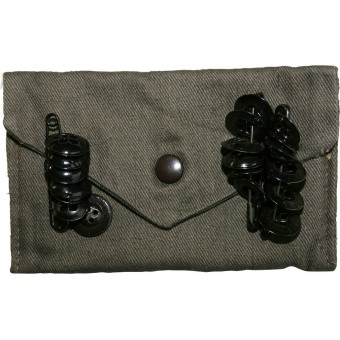 Wehrmacht-Waffen SS repair kit tool bag with buttons included. Espenlaub militaria
