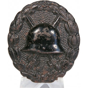 A black 1918 Wound badge. Die stamped iron in black lacquer. Espenlaub militaria