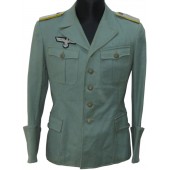 Blusa de campaña tropical ligera comprada por un particular con insignias para un Nachrichten Leutnant (o Polizei)