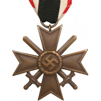 Croix de mérite de guerre KVK II non marquée avec des épées 1939. Espenlaub militaria