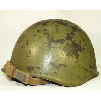 Russische WW2 stalen helm M40, variant met 6 klinknagels, opnieuw geverfd.. Espenlaub militaria