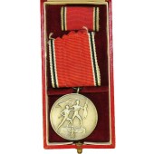 Minnesmedalj för den 13 mars 1938, med hölje. Anschluss Österrike. Medaille zur Erinnerung an den 13. März 1938