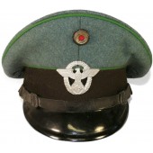Chapeau à visière de la police allemande Ordnungspolizei de la Seconde Guerre mondiale pour les rangs enrôlés.