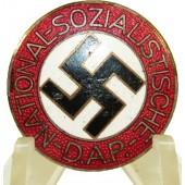 Épingle de membre du NSDAP M1/34 RZM par Karl Wurster, Markneukirchen