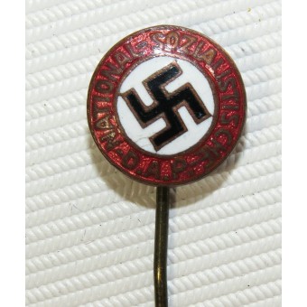 NSDAP-ledenpin miniatuur. Grootte is 13 mm. Espenlaub militaria