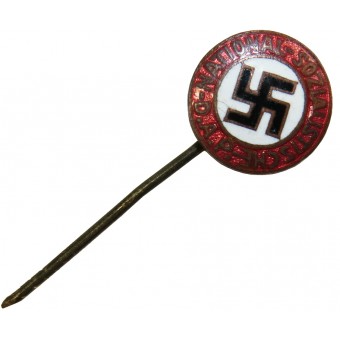 NSDAP-medlem med pin i miniatyr. Storleken är 13 mm.. Espenlaub militaria