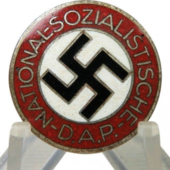 Distintivo Terzo Reich NSDAP, fatta da M1 / ​​105 RZM- Hermann Aurich-Dresda. Espenlaub militaria