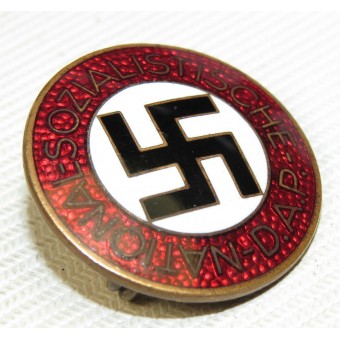 NSDAP, jäsenen merkki, valmistajan merkitty M1/146 RZM. Espenlaub militaria