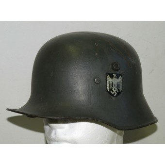Немецкий стальной шлем М 18 Рогатовка с двумя деталями вермахта. Espenlaub militaria