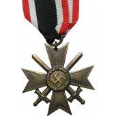 Cruz al mérito de guerra w/swords 1939 por Frank Möhnert