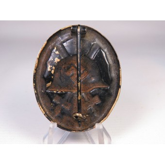 Uncleaned early black wound badge in Messing. Espenlaub militaria