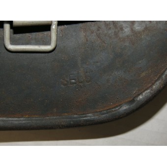 Немецкий стальной шлем М-35 Люфтваффе SE 66 с боевым повреждением. Espenlaub militaria