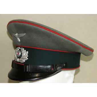 Wehrmachts artillery lower ranks visor hat. Espenlaub militaria