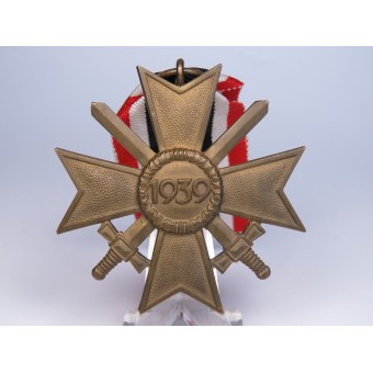 KVK II 1939 War merit cross w/swords. Unmarked, near to mint state. Bronze. Espenlaub militaria
