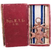 Баварский крест военных заслуг времён ПМВ. 3-й класс с мечами. Bayr. M.V.Kr. 3. Kl