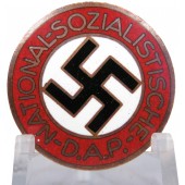Insignia de miembro del NSDAP M1/152RZM extremadamente rara